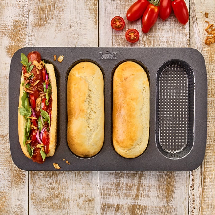Bageform til 4 hot dog brød, perforeret