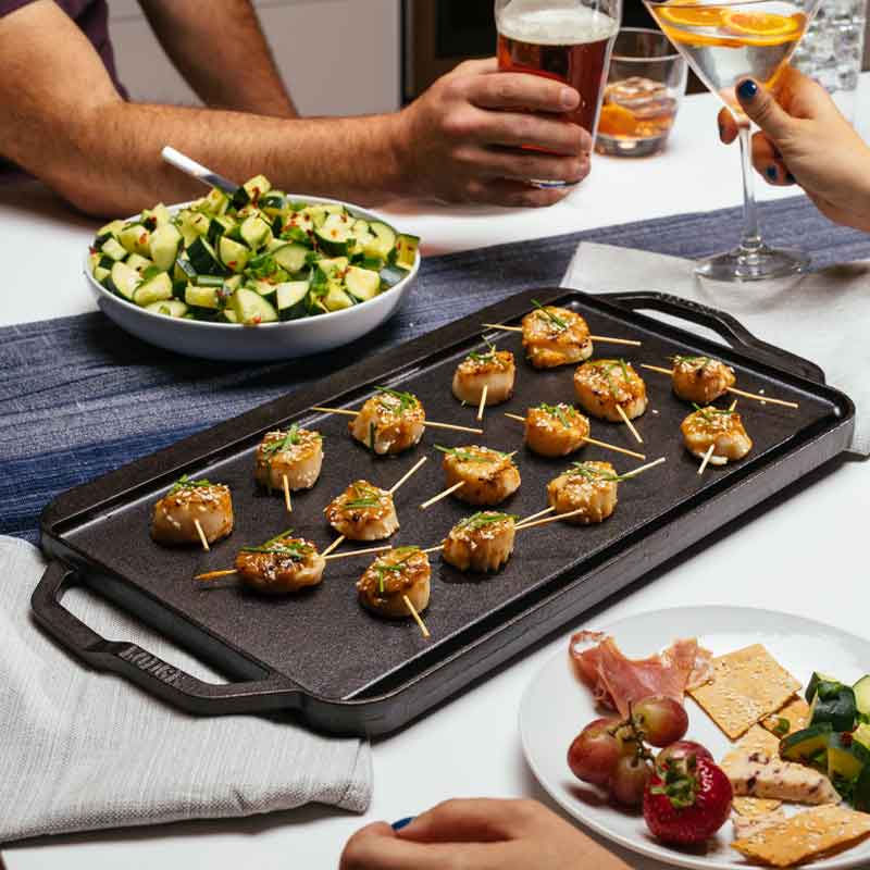 Griddle, vendbar rektangulær grillpande fra Lodge, 41 cm x 25 cm