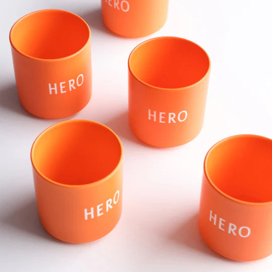 Krus I Hero, Design Letters