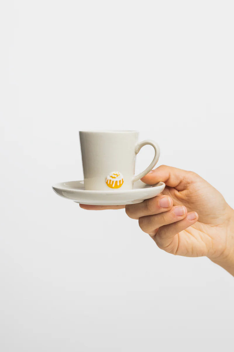 Espressokop med motiv – croissant eller tærte