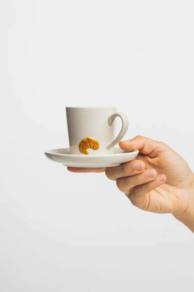 Espressokop med motiv – croissant eller tærte