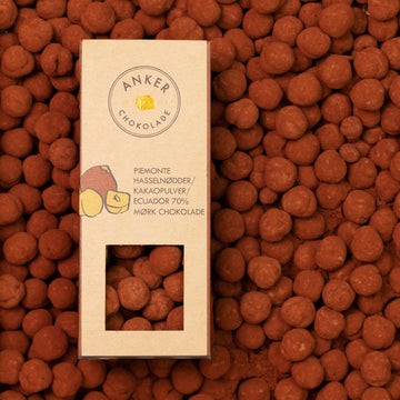 Anker Chokolade –   Piemonte hasselnøder / kakaopulver / Ecuador 70% mørk chokolade